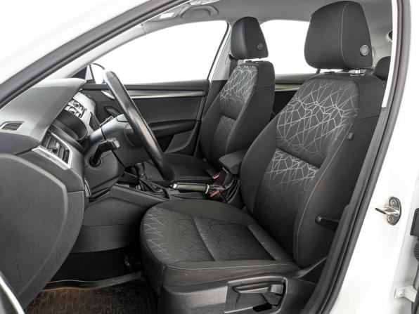 Skoda Octavia III (A7) Рестайлинг с пробегом 2020 года, цена 2 150 000 рублей, 47952 км, лифтбек, Автокод Объявления