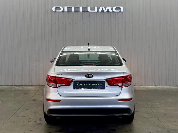 Kia Rio III Рестайлинг с пробегом 2016 года, цена 1 087 000 рублей, 98300 км, седан, Автокод Объявления