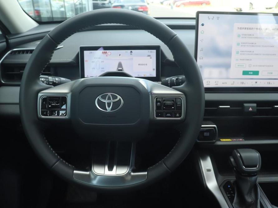 Toyota RAV4 VI (XA60) Казань  - изображение 13