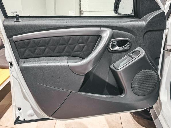 Renault Duster I Рестайлинг с пробегом 2017 года, цена 1 076 685 рублей, 164148 км, внедорожник, Автокод Объявления
