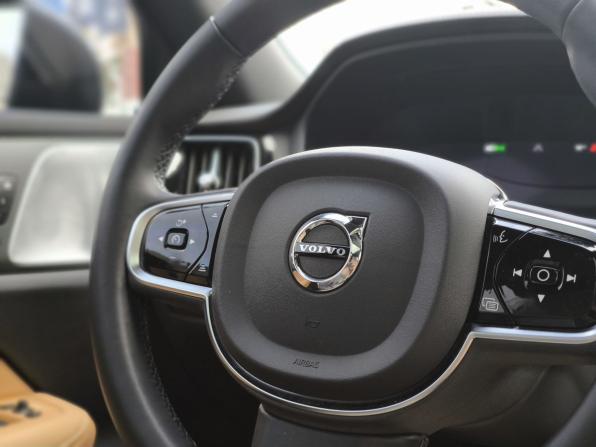 Volvo V60 Cross Country II с пробегом 2023 года, цена 6 250 000 рублей, 39628 км, универсал, Автокод Объявления