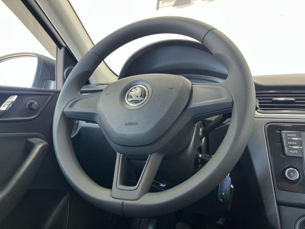 Skoda Rapid I с пробегом 2016 года, цена 1 249 000 рублей, 138000 км, лифтбек, Автокод Объявления