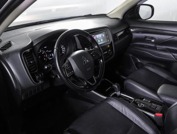 Mitsubishi Outlander III Рестайлинг 3 с пробегом 2018 года, цена 2 140 000 рублей, 146930 км, внедорожник, Автокод Объявления