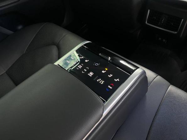 Toyota Camry VIII (XV70) Рестайлинг с пробегом 2021 года, цена 2 949 000 рублей, 187500 км, седан, Автокод Объявления
