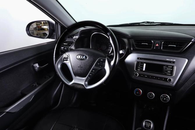 Kia Rio III Рестайлинг с пробегом 2016 года, цена 999 000 рублей, 119590 км, хэтчбек, Автокод Объявления