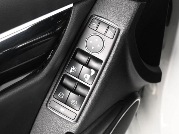 Mercedes-Benz C-Класс III (W204) Рестайлинг с пробегом 2012 года, цена 1 519 000 рублей, 246859 км, седан, Автокод Объявления