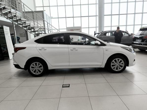 Hyundai Solaris II Рестайлинг с пробегом 2021 года, цена 1 140 000 рублей, 240000 км, седан, Автокод Объявления