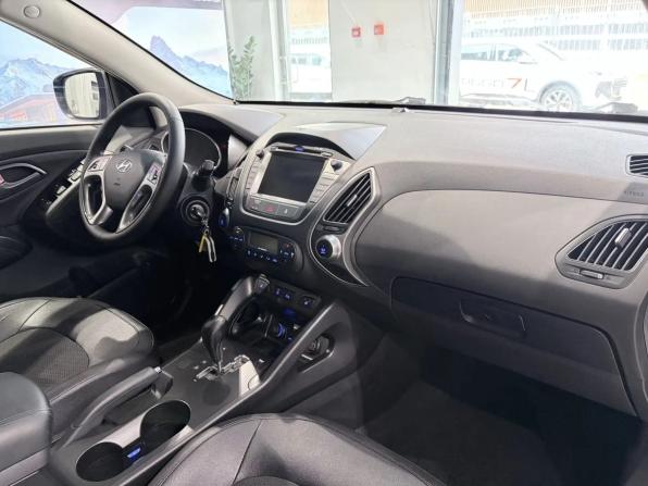 Hyundai ix35 I Рестайлинг с пробегом 2014 года, цена 1 047 000 рублей, 240878 км, внедорожник, Автокод Объявления
