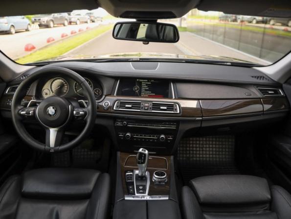BMW 7 серии V (F01/F02/F04) Рестайлинг с пробегом 2012 года, цена 1 650 000 рублей, 264928 км, седан, Автокод Объявления