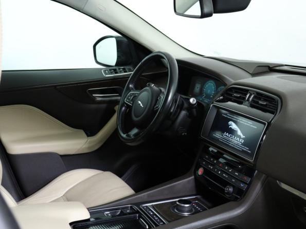 Jaguar F-Pace I с пробегом 2016 года, цена 2 100 000 рублей, 131379 км, внедорожник, Автокод Объявления