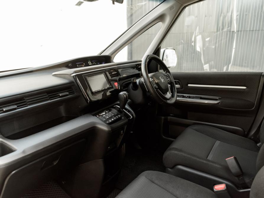 Honda Stepwgn V Рестайлинг Екатеринбург  - изображение 13