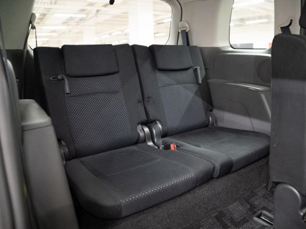 Toyota ISis I Рестайлинг с пробегом 2010 года, цена 1 299 000 рублей, 140638 км, компактвэн, Автокод Объявления