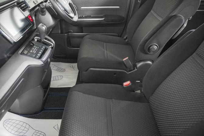 Honda Stepwgn V с пробегом 2016 года, цена 1 849 000 рублей, 117000 км, минивэн, Автокод Объявления