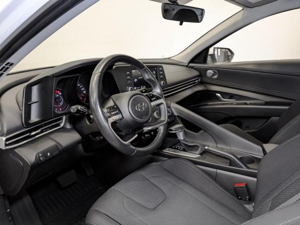 Hyundai Elantra VII (CN7) с пробегом 2022 года, цена 2 035 000 рублей, 58162 км, седан, Автокод Объявления