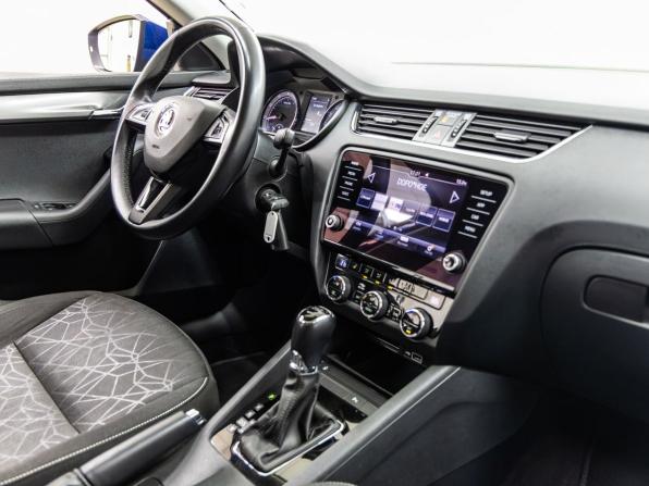 Skoda Octavia III (A7) Рестайлинг с пробегом 2019 года, цена 1 978 000 рублей, 82655 км, лифтбек, Автокод Объявления