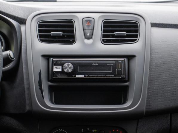Renault Logan II Рестайлинг с пробегом 2019 года, цена 730 000 рублей, 134069 км, седан, Автокод Объявления