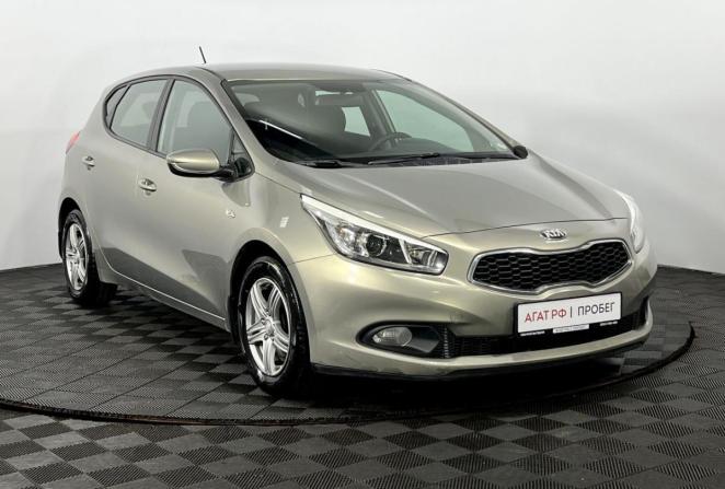 Kia Ceed II с пробегом 2013 года, цена 855 000 рублей, 99692 км, хэтчбек, Автокод Объявления