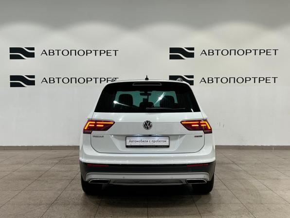 Volkswagen Tiguan II с пробегом 2018 года, цена 2 099 000 рублей, 169316 км, внедорожник, Автокод Объявления