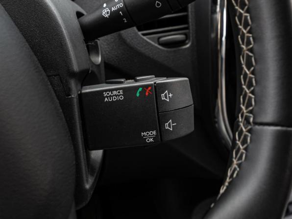 Renault Kaptur I с пробегом 2017 года, цена 1 425 000 рублей, 71453 км, внедорожник, Автокод Объявления