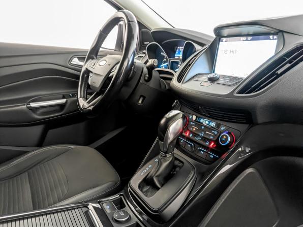 Ford Kuga II Рестайлинг с пробегом 2017 года, цена 1 355 000 рублей, 114425 км, внедорожник, Автокод Объявления