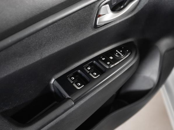 Kia Rio IV с пробегом 2018 года, цена 1 280 000 рублей, 103807 км, седан, Автокод Объявления