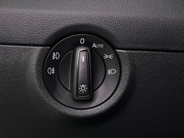 Skoda Octavia III (A7) Рестайлинг с пробегом 2018 года, цена 1 890 000 рублей, 92500 км, лифтбек, Автокод Объявления