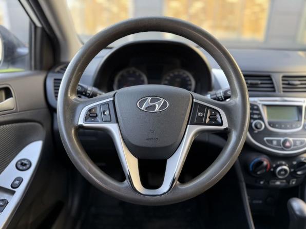 Hyundai Solaris I с пробегом 2014 года, цена 991 000 рублей, 143329 км, седан, Автокод Объявления