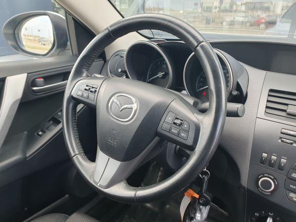 Mazda 3 II (BL) Рестайлинг с пробегом 2012 года, цена 720 000 рублей, 173401 км, седан, Автокод Объявления