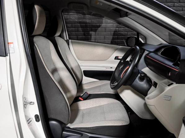 Toyota Sienta II с пробегом 2017 года, цена 1 370 000 рублей, 185040 км, минивэн, Автокод Объявления