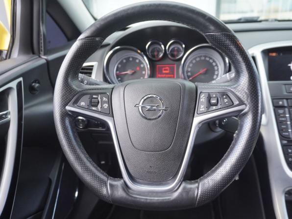 Opel Astra J Рестайлинг с пробегом 2012 года, цена 800 000 рублей, 147871 км, хэтчбек, Автокод Объявления