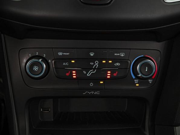 Ford Focus III Рестайлинг с пробегом 2018 года, цена 1 260 000 рублей, 101152 км, хэтчбек, Автокод Объявления