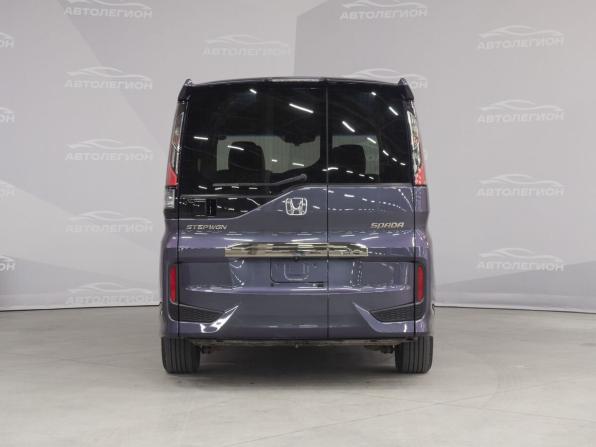 Honda Stepwgn V Рестайлинг с пробегом 2020 года, цена 2 535 000 рублей, 47000 км, минивэн, Автокод Объявления