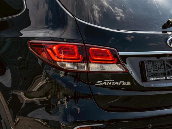 Hyundai Santa Fe III Рестайлинг с пробегом 2018 года, цена 2 055 000 рублей, 99000 км, внедорожник, Автокод Объявления