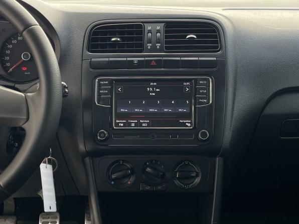 Volkswagen Polo V с пробегом 2013 года, цена 780 000 рублей, 170176 км, седан, Автокод Объявления
