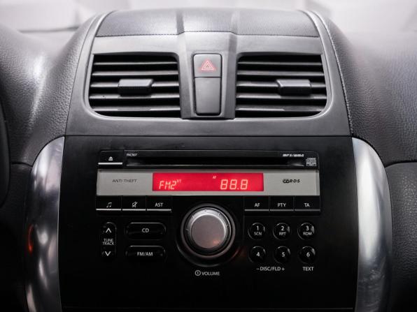Suzuki SX4 I (Classic) Рестайлинг с пробегом 2010 года, цена 650 000 рублей, 215000 км, хэтчбек, Автокод Объявления