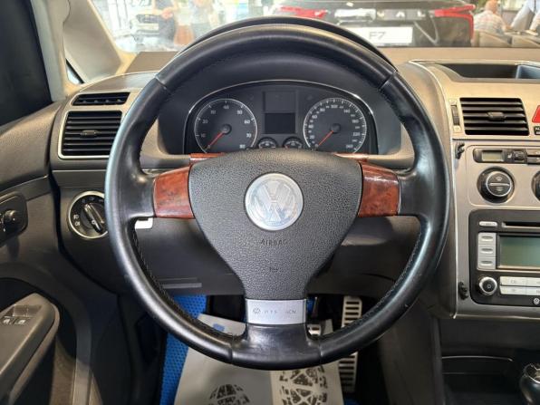 Volkswagen Touran I Рестайлинг с пробегом 2007 года, цена 637 000 рублей, 337861 км, компактвэн, Автокод Объявления