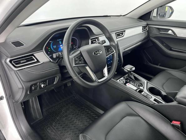 JAC J7 I с пробегом 2023 года, цена 1 207 000 рублей, 51835 км, хэтчбек, Автокод Объявления
