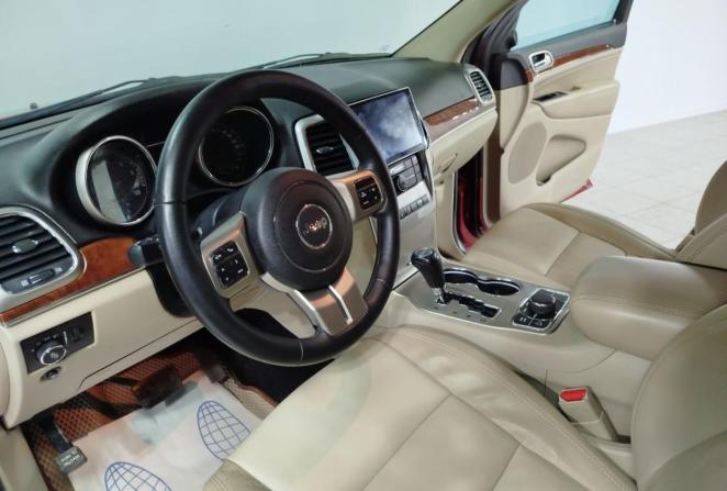 Jeep Grand Cherokee IV (WK2) с пробегом 2010 года, цена 1 360 000 рублей, 346338 км, внедорожник, Автокод Объявления