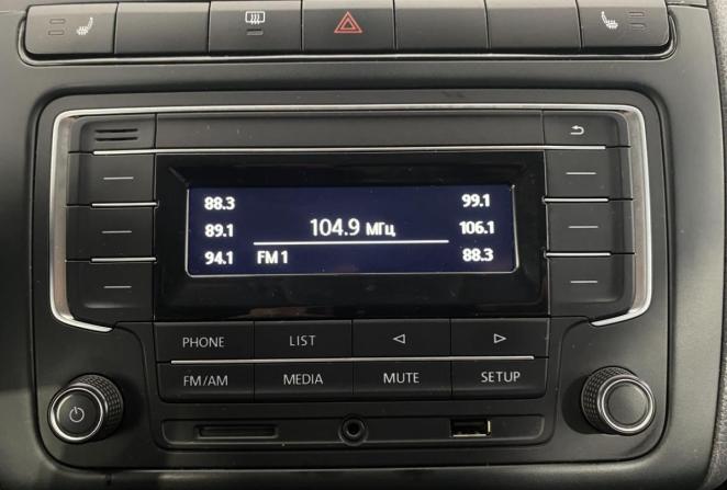 Volkswagen Polo V Рестайлинг с пробегом 2017 года, цена 1 050 000 рублей, 189306 км, седан, Автокод Объявления