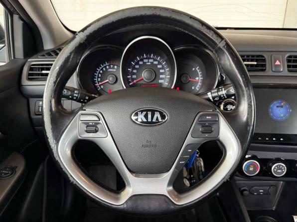 Kia Rio III Рестайлинг с пробегом 2017 года, цена 1 095 000 рублей, 131023 км, седан, Автокод Объявления