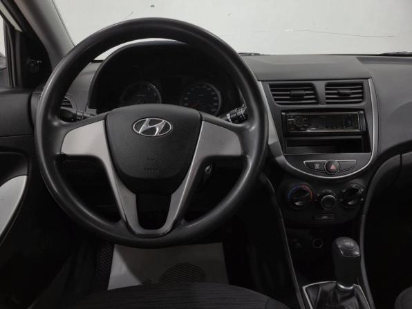 Hyundai Solaris I Рестайлинг с пробегом 2016 года, цена 690 000 рублей, 240812 км, седан, Автокод Объявления