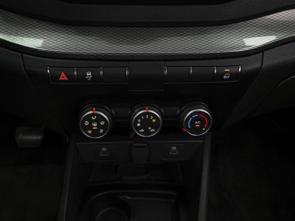 Lada (ВАЗ) Vesta I Рестайлинг (NG) с пробегом 2024 года, цена 1 359 000 рублей, 27140 км, седан, Автокод Объявления