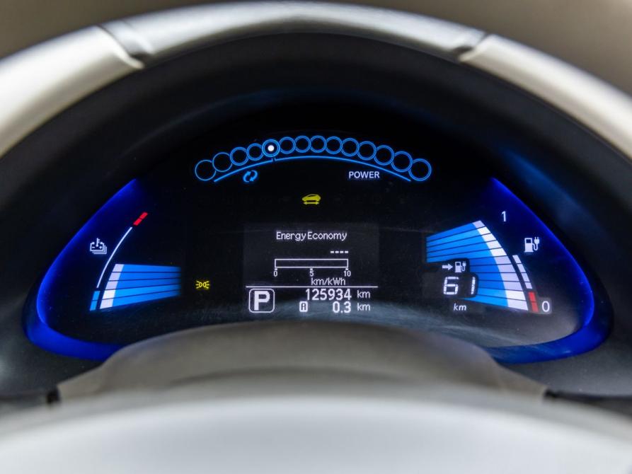Nissan Leaf I (ZE0/AZE0) Волгоград  - изображение 9