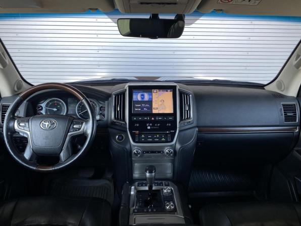 Toyota Land Cruiser 200 Series Рестайлинг 2 с пробегом 2016 года, цена 5 750 000 рублей, 170932 км, внедорожник, Автокод Объявления