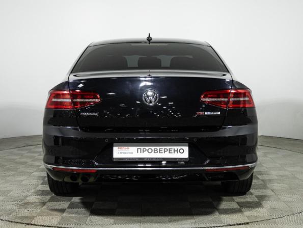 Volkswagen Passat B8 с пробегом 2017 года, цена 1 849 700 рублей, 181674 км, седан, Автокод Объявления
