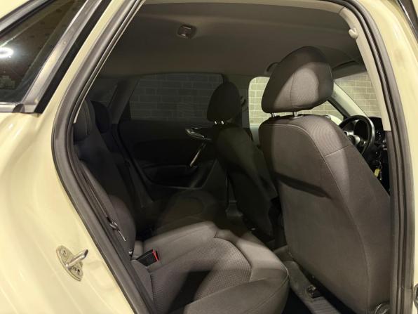 Audi A1 I (8X) с пробегом 2012 года, цена 1 090 000 рублей, 141491 км, хэтчбек, Автокод Объявления