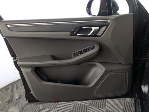 Porsche Macan I с пробегом 2017 года, цена 2 750 000 рублей, 155780 км, внедорожник, Автокод Объявления
