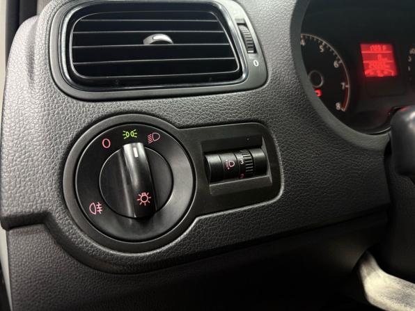Volkswagen Polo V с пробегом 2013 года, цена 849 900 рублей, 183000 км, седан, Автокод Объявления