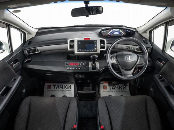 Honda Freed I с пробегом 2011 года, цена 1 070 000 рублей, 105377 км, компактвэн, Автокод Объявления