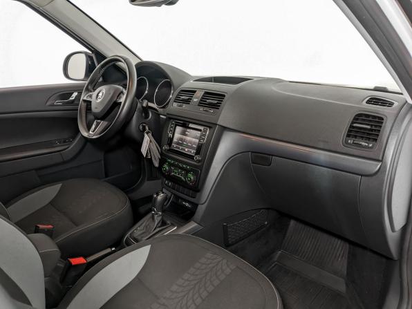 Skoda Yeti I Рестайлинг с пробегом 2017 года, цена 1 375 000 рублей, 147729 км, внедорожник, Автокод Объявления